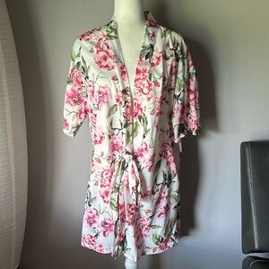 SHOW ME YOUR MUMU Women’s Pink/White Floral Robe